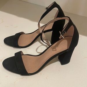 🚨LAST CALL 🚨Madden Girl Bella Block High Heel